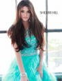 /album/fotogaleria/kendall-kylie-jenner-model-for-sherri-hill-28-580x747-png/