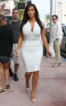 /album/fotogaleria/kim-kardashian-miami-15-decembre-2012-portrait-w674-jpg1/
